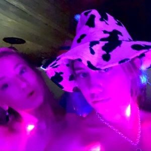 Meet your Posher, Lucy